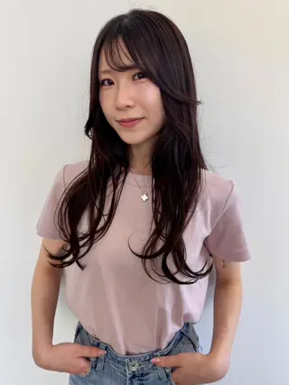 ロング カラー 岩﨑 智穂のヘアスタイル