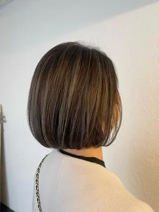 ミディアム カラー 難波 茜のヘアスタイル