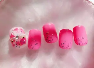 ネイル マツエク・マツパ AB マツエクネイルサロンのネイルデザイン