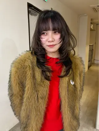 ロング カラー mizuki/ピンク ベージュ.レイヤーのヘアスタイル