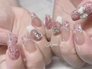 ネイル 芦辺 香奈のネイルデザイン