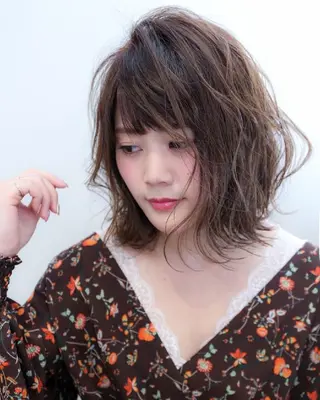 カラー ミディアム パーマ ヘアアレンジ ブリーチ/ヘアケア/ 艶髪/イギチハルのヘアスタイル