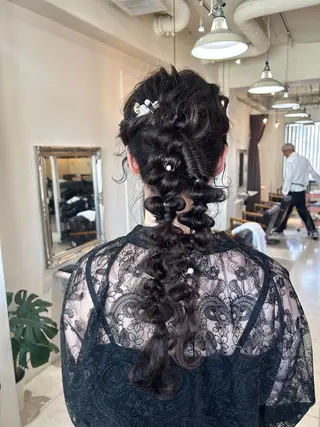 ロング Maho/海外 レイヤー/ハイトーンのヘアスタイル