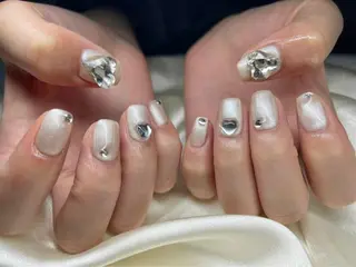 ネイル マツエク・マツパ アイブロウ Nail&eye Belire 新宿のネイルデザイン