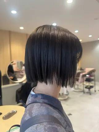 ショート カラー BELLE by revo所属・𝘀𝗮𝗲/ 艶髪/ショートボブのヘアスタイル