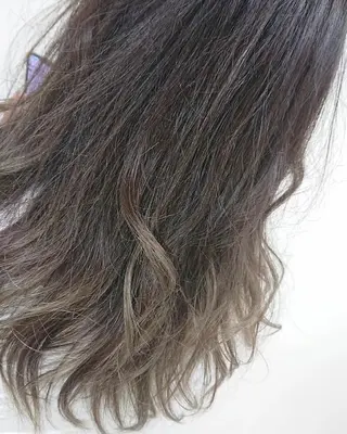 カラー 遠藤 史秋のヘアスタイル