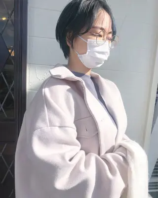 ショート カラー 江原 彩華のヘアスタイル