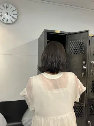 ミディアム INORI /フェイスレイヤーのヘアスタイル