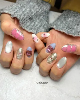 ネイル Unique 【ユニーク】のネイルデザイン