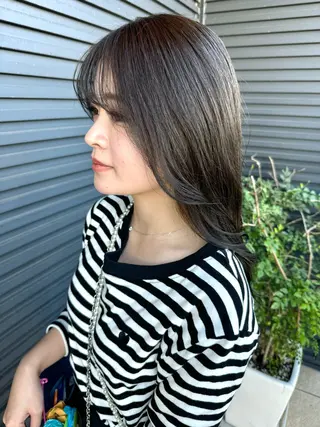 ロング カラー Natural KeEのヘアスタイル