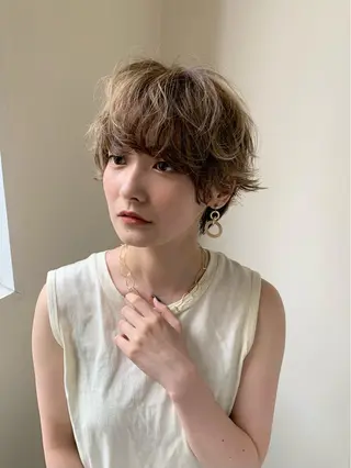 ショート カラー サソウ ユリエ🥥のヘアスタイル