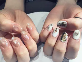 ショート カラー ネイル マツエク・マツパ illum hicariのネイルデザイン