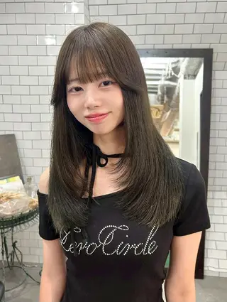 カラー セミロング カラーモデル　広島市 legareリン🧸のヘアスタイル