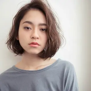 穏やかな美容室 🧑🏻‍🎨のヘアスタイル