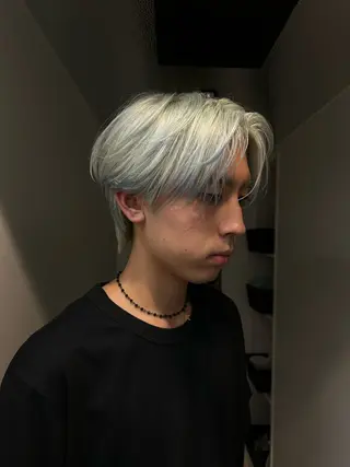 カラー メンズ ミルクティーベージュ /sara💛のヘアスタイル