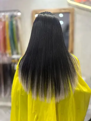 ロング 韓国カラー/エクステ carryのヘアスタイル