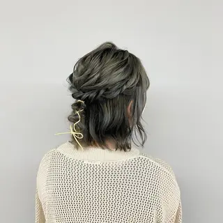 ミディアム ヘアアレンジ Koto🌿 ブリーチなしカラーのヘアスタイル