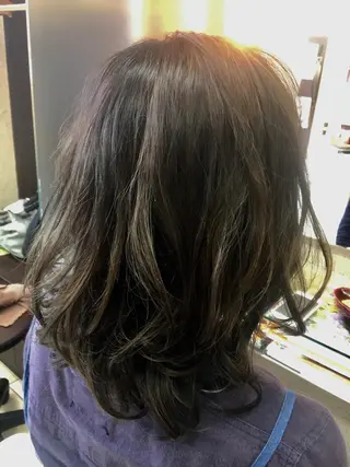 ミディアム カラー Minami .のヘアスタイル