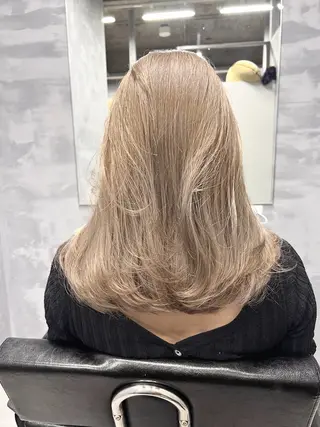 セミロング カラー newi ナカノのヘアスタイル