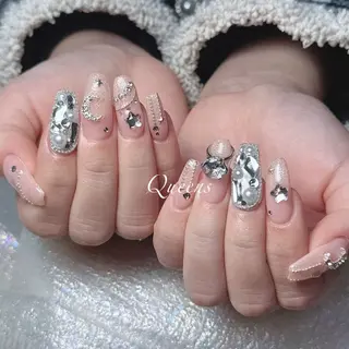 ネイル Queens 榊 まおのネイルデザイン