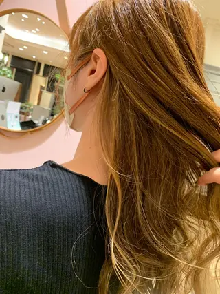 カラー 上野 七奈穂のヘアスタイル