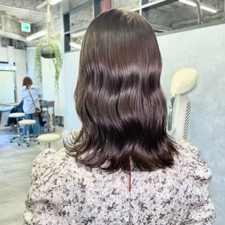 ミディアム カラー 色白に見える暗髪 梅田・増田のヘアスタイル