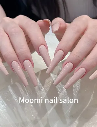 ロング Moomi nail salonのネイルデザイン