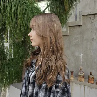 セミロング カラー あべかりん/原宿 /マツパ/ハイトーンのヘアスタイル