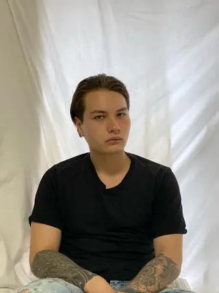 カラー ヘアアレンジ メンズ 🔆カットパーマ• メンズ特化🔆のヘアスタイル