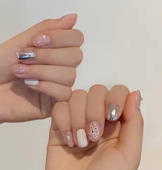 ネイル 高木 維麗絲のネイルデザイン