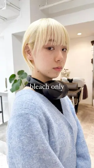 ショート カラー kai .のヘアスタイル