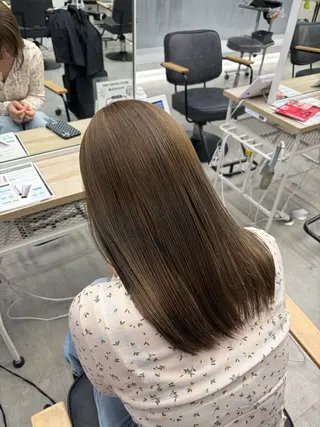 セミロング カラー ななみ.⋆𝜗𝜚 暖色艶カラー/まつパのヘアスタイル