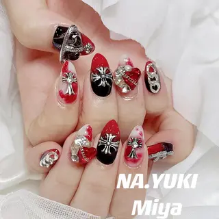 ネイル 🦋 Queenieのネイルデザイン