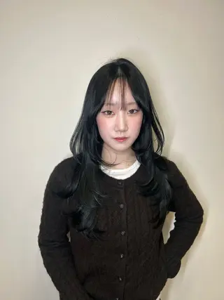 ロング YUI 武庫之荘美容室のヘアスタイル