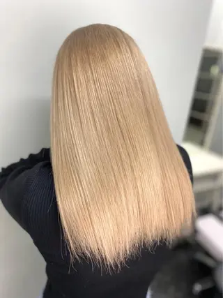 セミロング カラー メンズ キッズ 🌟ブリーチ特化型 ハイトーンカラー🌟のヘアスタイル