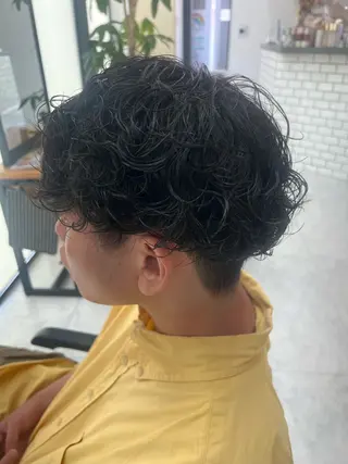 メンズ ダブルカラー寒色系 ボリューム改善ハヤトのヘアスタイル