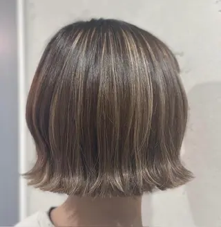 ミディアム カラー JOS所属・上野/エフェクトブリ ーチ✂︎touiのヘアスタイル