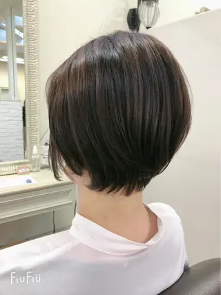 ショート ヤナギウチ エリカのヘアスタイル