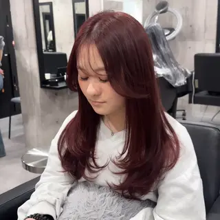 ロング カラー _WHITE +南海難波所属・YUMI YUMIのヘアスタイル