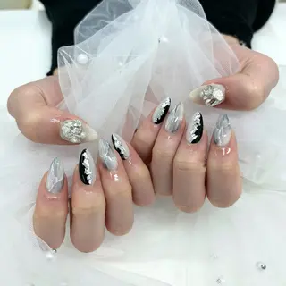 ネイル 秋元 琴音のネイルデザイン