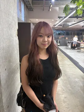 ロング 鈴木瑛里／ブロンド ベージュ／男女のヘアスタイル