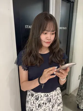 ロング カラー yurika☁️ 似合わせ｜レイヤーのヘアスタイル