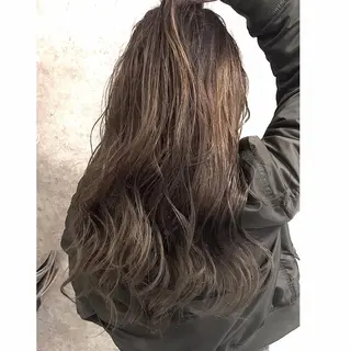 ミディアム カラー パーマ 小顔カット✨ 透明感カラー/村上のヘアスタイル