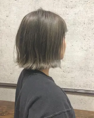 ショート カラー 江原 彩華のヘアスタイル