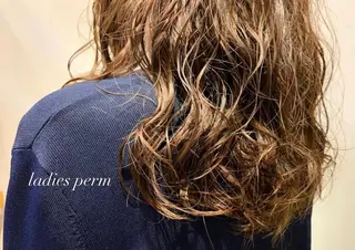 セミロング カラー パーマ ヘアアレンジ 髪質改善&Spa fee南越谷2号店所属・髪質改善/南越谷/ 山岸彩夏のヘアスタイル