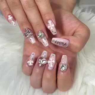 ネイル ❤️💛REBEST 京橋　nailのネイルデザイン