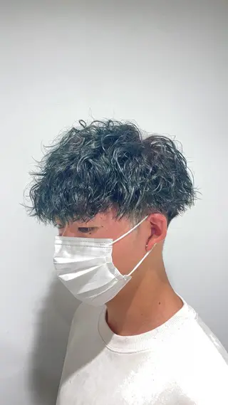 セミロング カラー ヘアアレンジ メンズ 艶カラー の達人のヘアスタイル