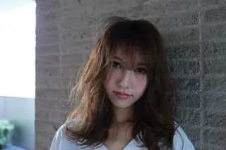 ミディアム 宮内 真乃のヘアスタイル