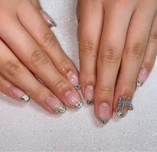 ネイル VIERU 🌈🎀💖のネイルデザイン