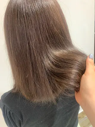 ミディアム カラー 近藤千翔🩵 髪質改善Periodのエステ・リラクイメージ